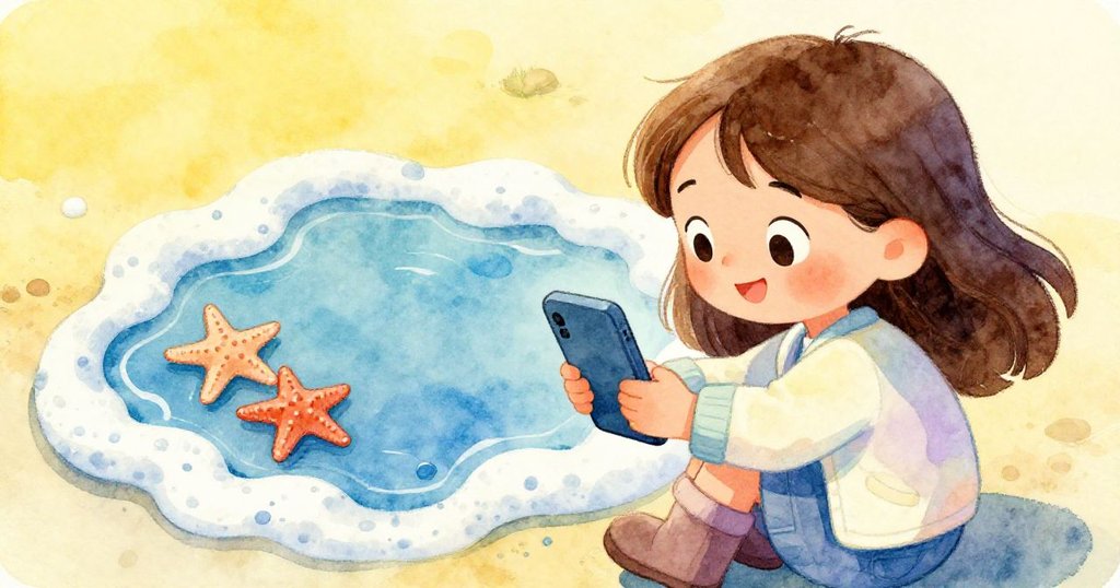 Elena滿意地看著手機上拍下的兩隻海星，海泡填滿潮池背景，展現出冒險後的喜悅和奇幻交流。