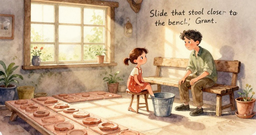 Dina細緻操作凳子，手部特寫呈現推動凳腳與金屬桶接觸，工坊中木紋與土瓦質感突顯專注動作。