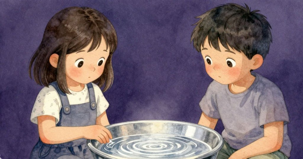 近景展現水碟表面溫柔光影,Adele拇指輕觸邊緣,呈現精緻觸感與靜謐氛圍