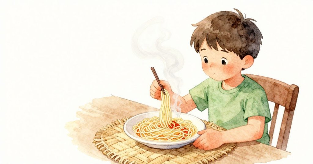 蒸氣在麵條上方捲起，Linden 靠近盤子坐著，左手掌放在編織餐墊上，細緊的紋路壓在手下，餐墊上留下一個淡淡的圓痕；米白色的盤緣貼著稻草色的餐墊，溫暖的室內光線包住飄散的蒸氣。